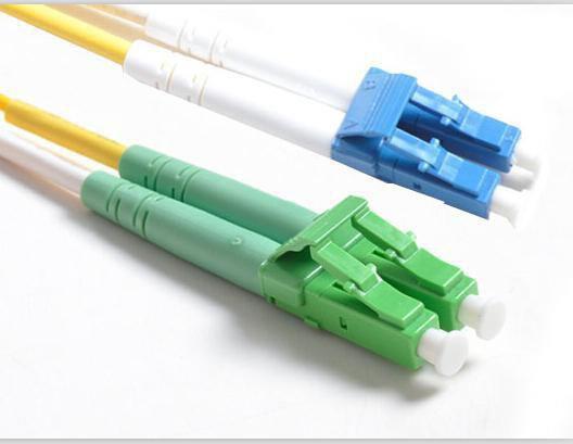 MicroConnect Patch Kabel - LC/UPC-LC/APC 4m OS2