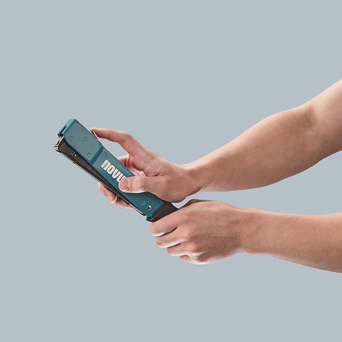 Novus Tapetniški udarni spenjač J-033